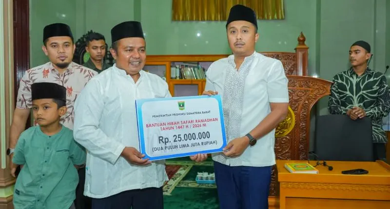 Wakil Gubernur Sumbar Salurkan Bantuan Rp25 Juta untuk Masjid Nurul Islam