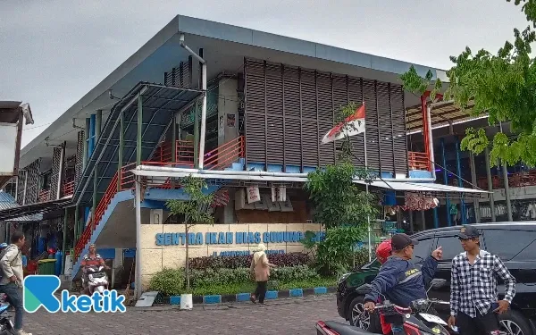 Sentra Pasar Ikan Hias Gunung Sari Surabaya Tetap Eksis di Era Marketplace Online