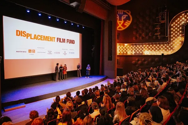 UNIQLO Donasikan 100.000 Euro untuk Dukung Film Pengungsi di IFFR 2026