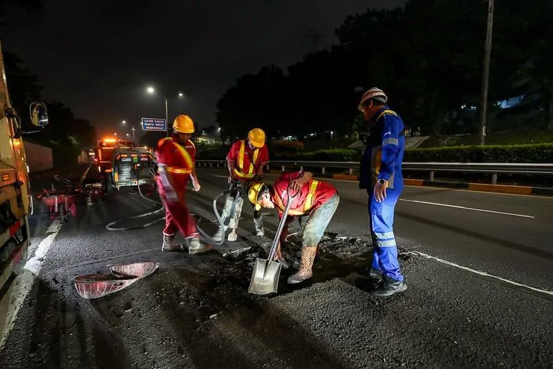 Jasa Marga Siaga 24 Jam Tangani Kerusakan Jalan Tol