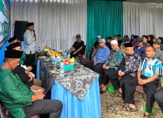 Ahmadi Madong Bantu Mahasiswa Tidak Mampu Dapatkan Beasiswa di Kota Bekasi