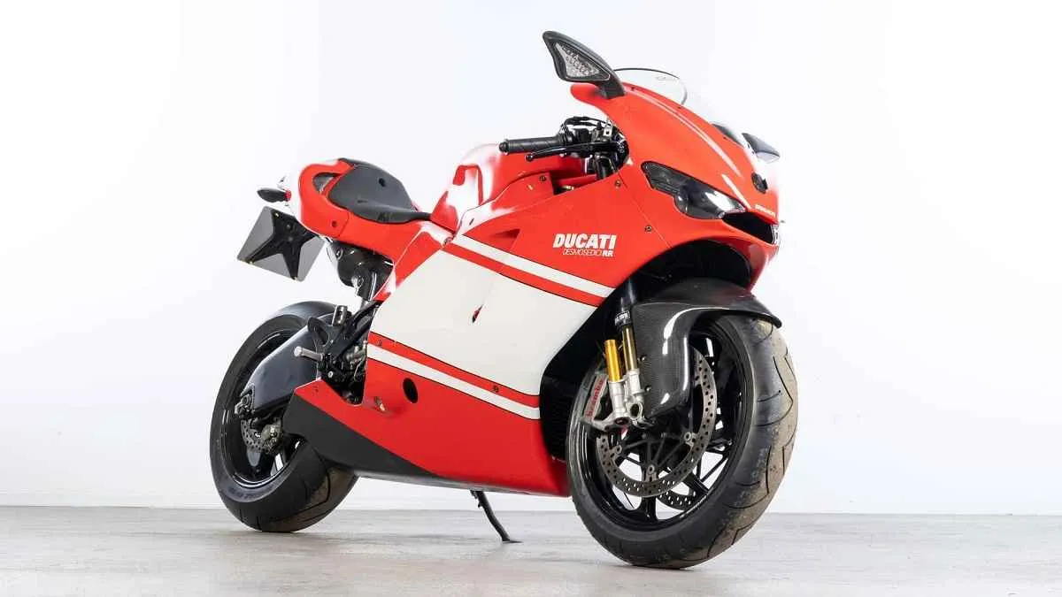 Ducati Desmosedici RR: Superbike Legendaris dengan Teknologi MotoGP