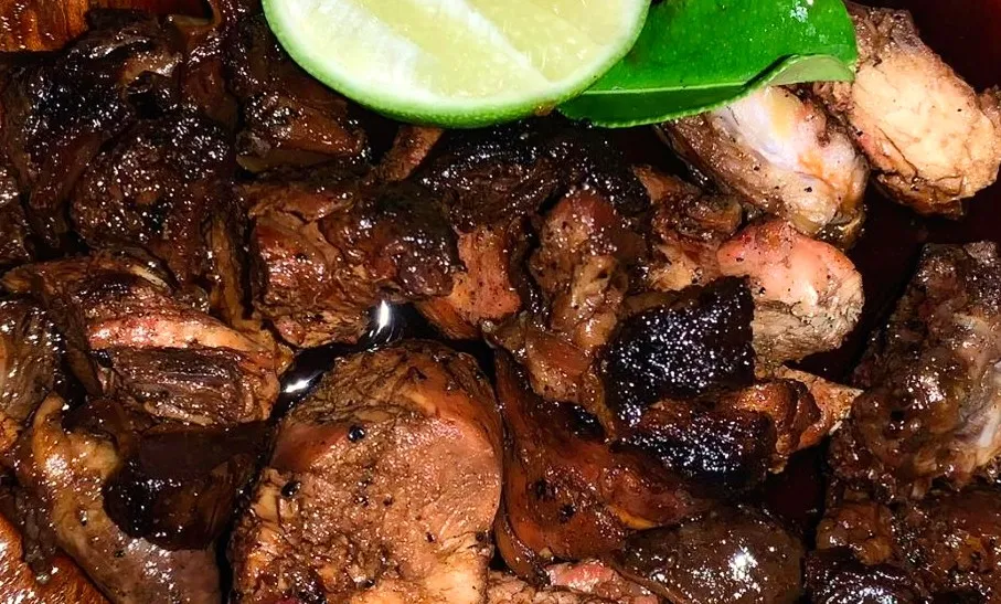 Ayam Panggang Anculat: Kuliner Legendaris Rantau Hadir Kembali di Ramadhan
