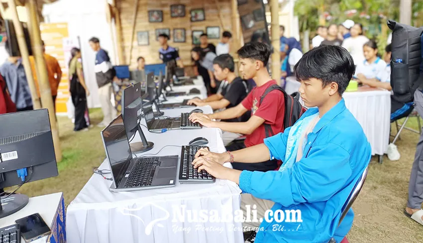 Lomba Mengetik Cepat Kenalkan Produk Digital Siswa SMK TI Global Bali