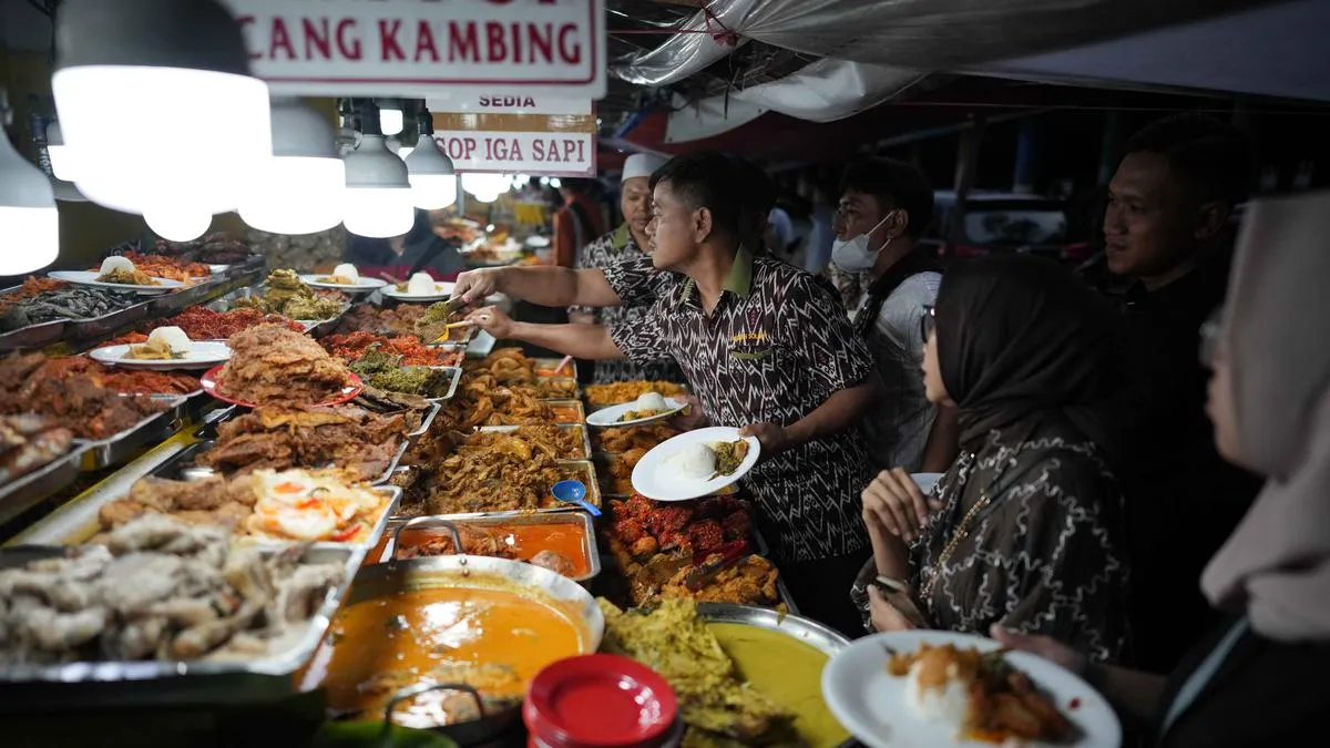 Nasi Kapau Jadi Pilihan Utama Warga Jakarta Saat Berbuka Puasa