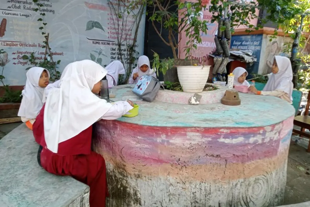 Mendikdasmen Ajak Orang Tua Dampingi Anak Beraktivitas Positif Selama Belajar di Rumah