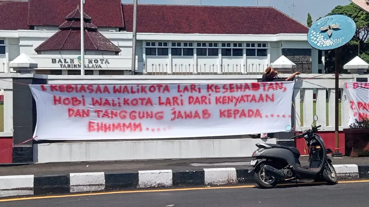 Spanduk Kritik Hiasi Bale Kota Tasikmalaya, Sindir Wali Kota yang Tak Pernah Ada Saat Warga Butuh