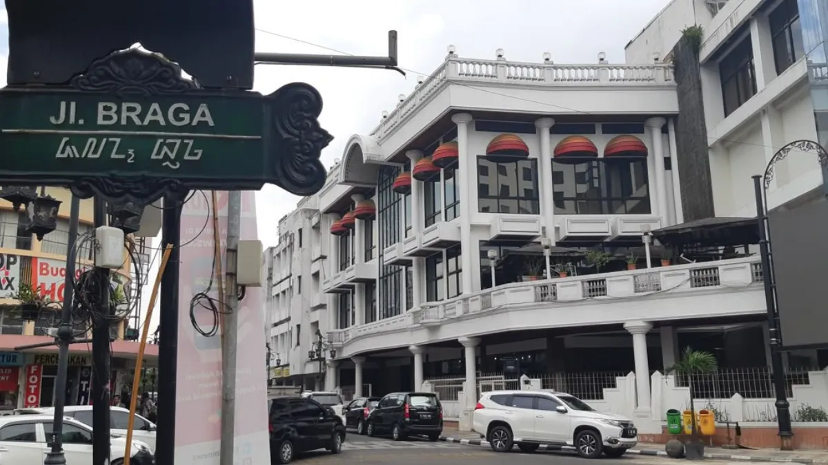 Menelusuri Kuliner di Jalan Braga Bandung: Enam Rekomendasi Tempat Makan Menarik