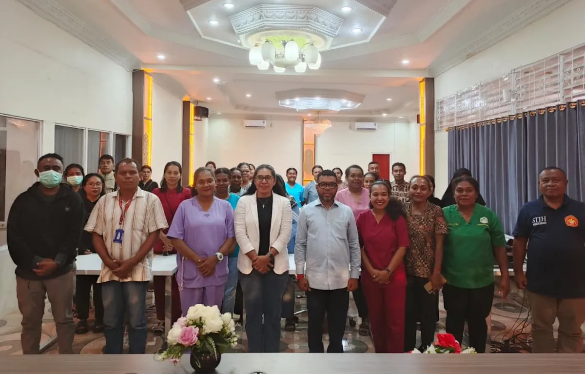 Senator Filep Soroti Pemberhentian 235 Nakes Honorer di Manokwari
