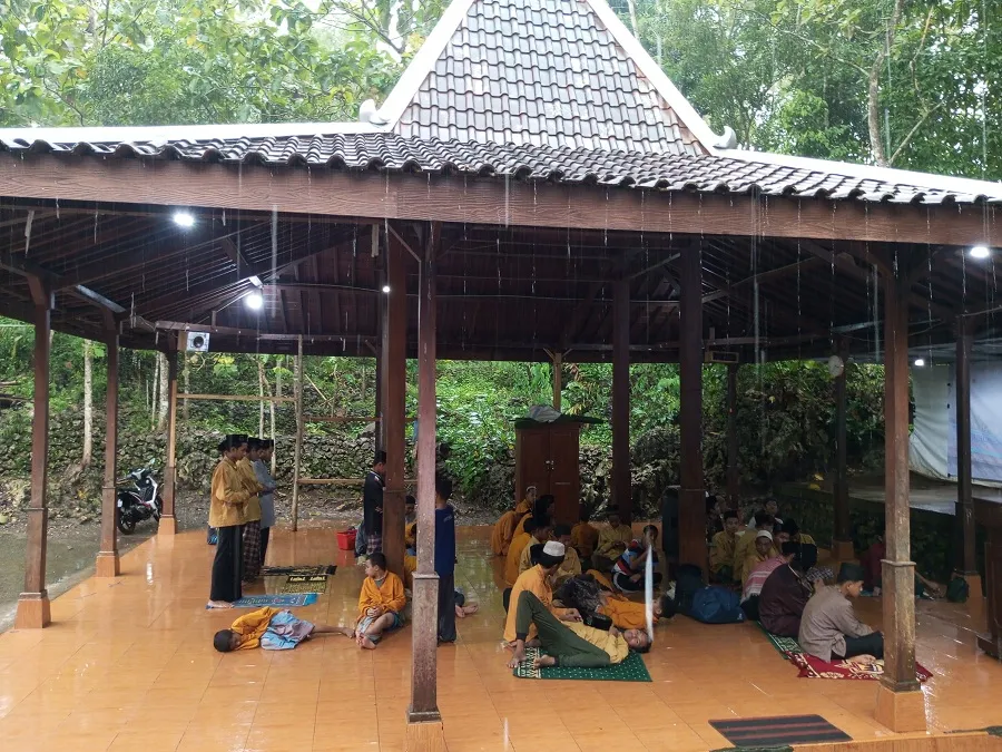 Santri Disabilitas Mental di Gunungkidul Jalani Puasa Sebagai Terapi Emosional