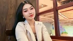 Erika Putri: Seleb TikTok Viral dan Perjalanan Kariernya