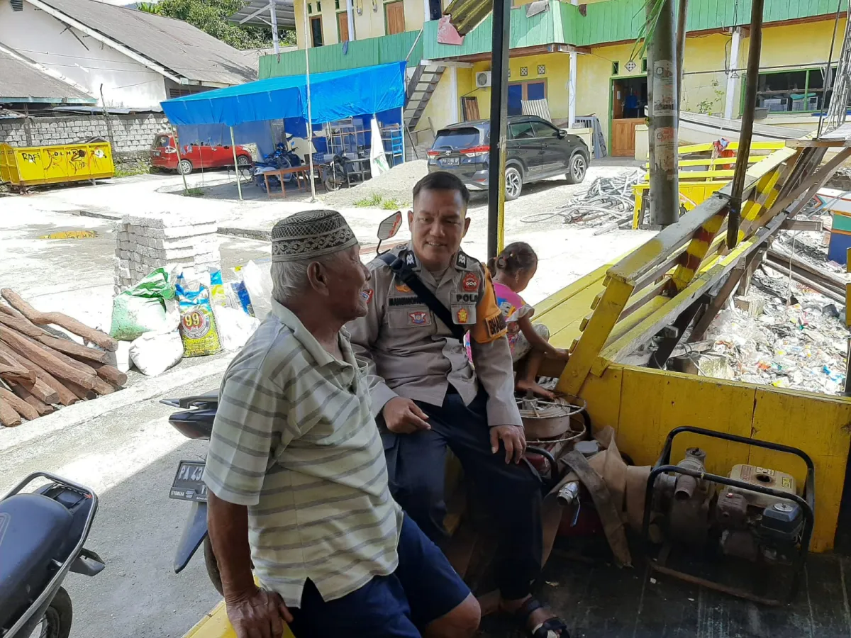 Bhabinkamtibmas Mandala Sampaikan Pesan Kamtibmas Selama Ramadan