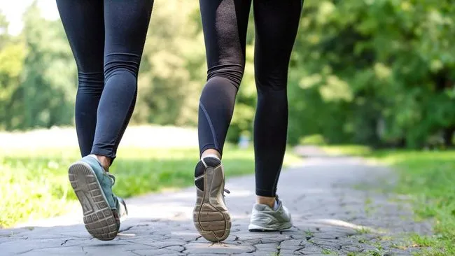 Tantangan Jalan Kaki 6-6-6: Cara Sederhana Turunkan Berat Badan 38 Kg