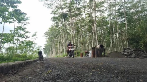 Pembangunan Jalan Tembus TMMD ke-127 di Kediri Capai 60%