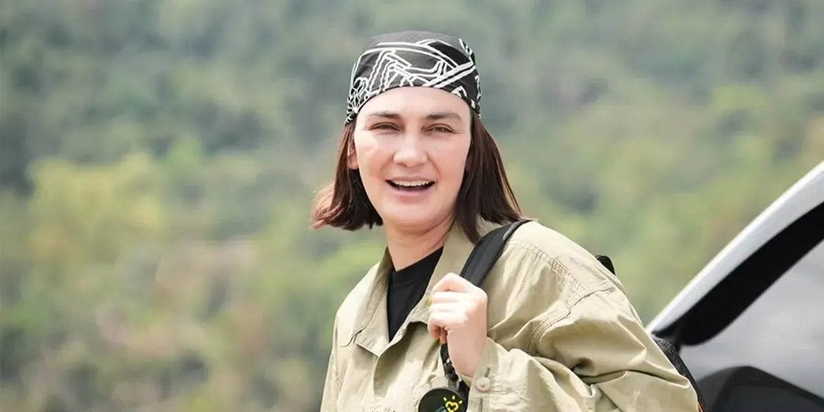 Luna Maya Rayakan Sahur Pertama di Aceh Bersama Warga