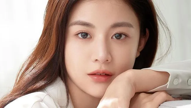 Go Yoon Jung: Sisi Ceria dan Bakat Menggambar yang Terungkap di 4 Acara TV