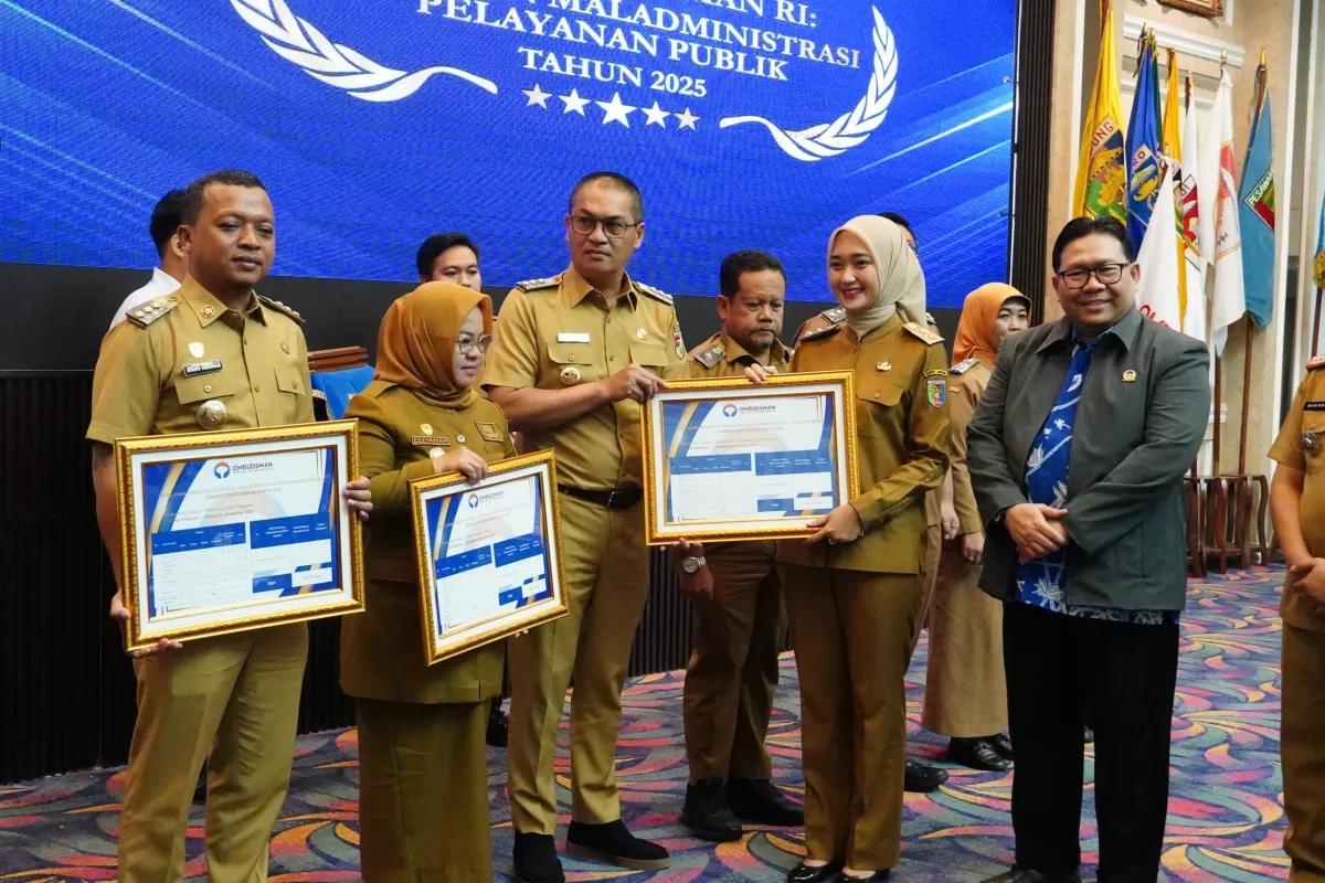 Pemprov Lampung Terima Penghargaan Pelayanan Publik Terbaik dari Ombudsman RI