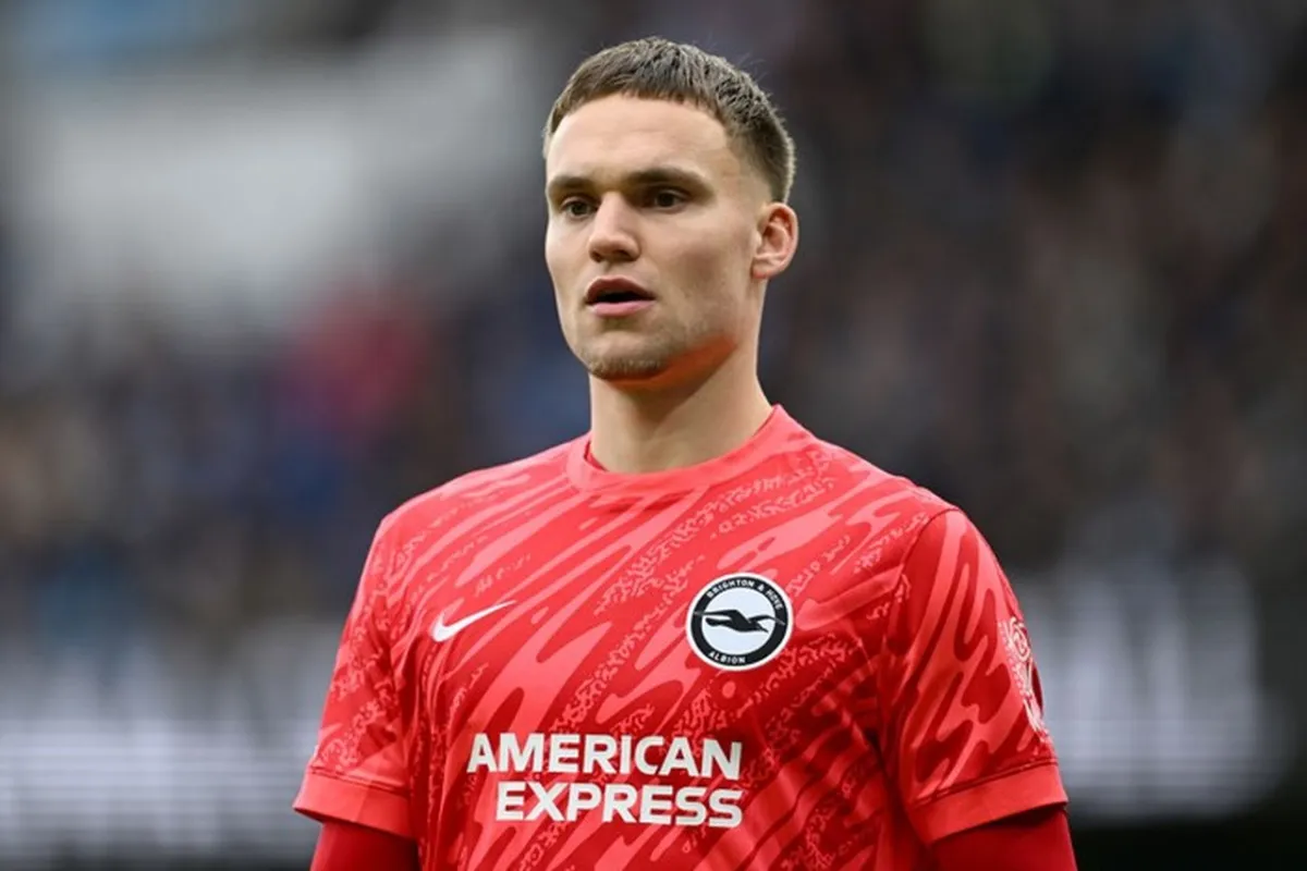 Chelsea Bidik Kiper Brighton Bart Verbruggen untuk Perkuat Tim