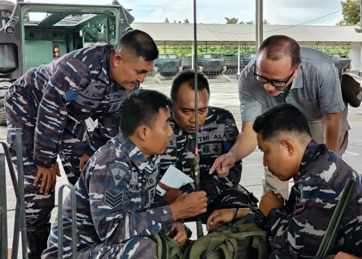 Prajurit Yonranratfib 2 Mar Tingkatkan Kemampuan Alkom Kendaraan Tempur