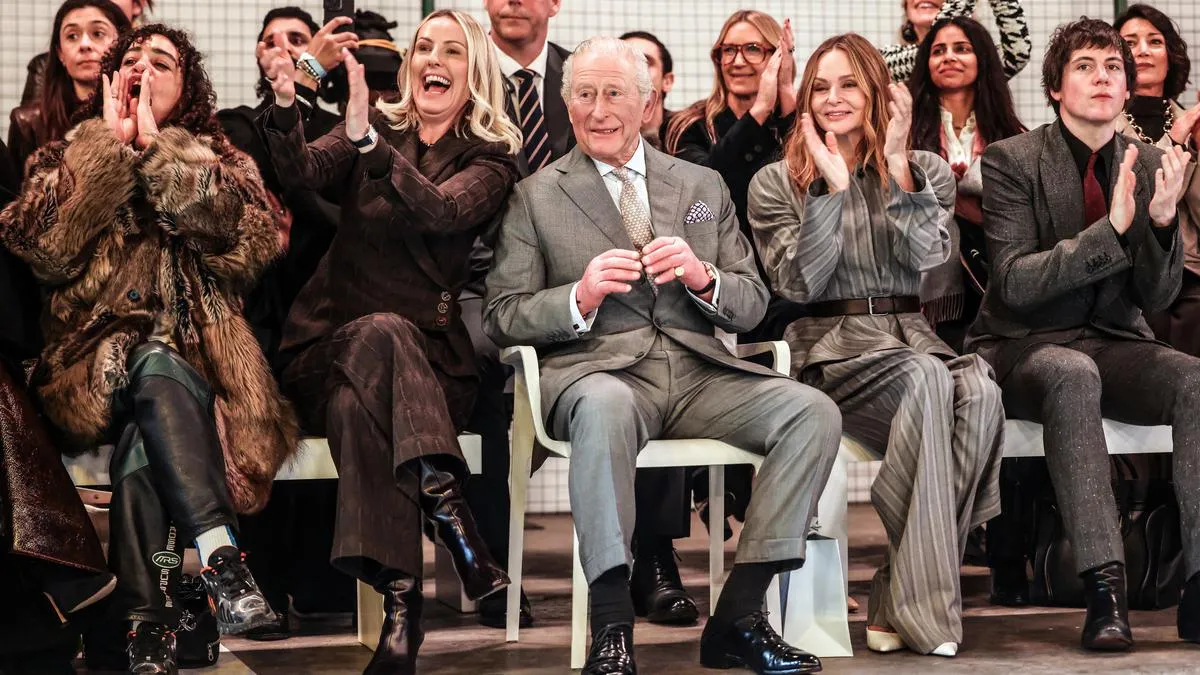 Raja Charles Hadiri London Fashion Week di Tengah Kontroversi Penangkapan Pangeran Andrew
