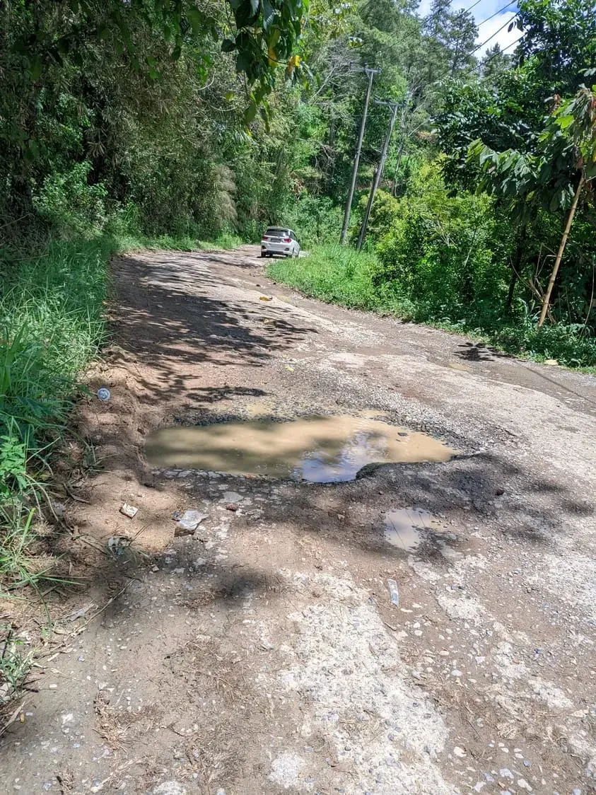 Kondisi Jalan Poros Sinjai-Malino Memprihatinkan, Warga Desak Tindakan Pemerintah