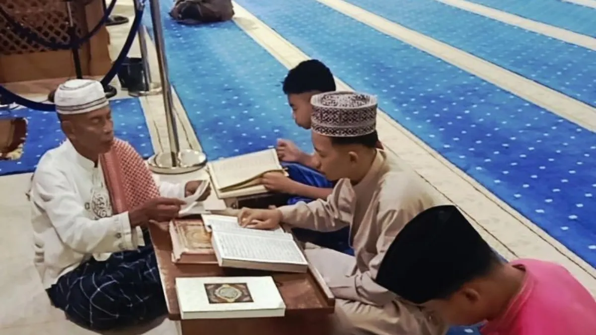 SR 32 Natuna Utamakan Pembinaan Adab untuk Karakter Siswa Unggul