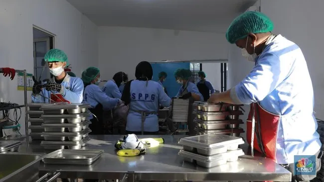 Kemensos Siapkan Program Makan Bergizi Gratis untuk Lansia dan Disabilitas