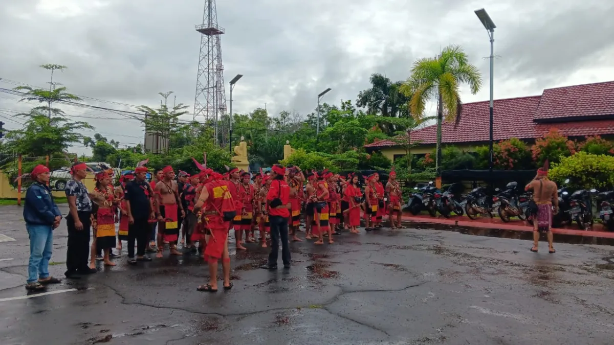 Ketua Adat Dayak Kualan Diduga Dikriminalisasi Usai Protes Deforestasi