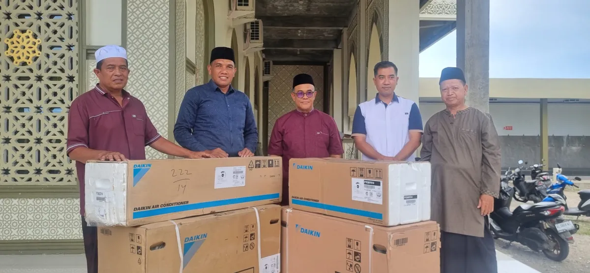 Irfan TB Berikan Bantuan untuk Masjid Sambut Ramadhan 1447 H
