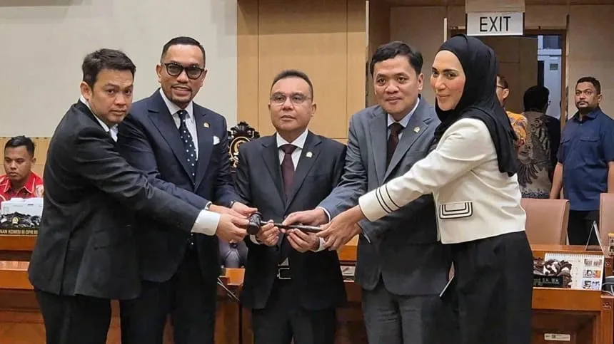 Ahmad Sahroni Kembali Jabat Wakil Ketua Komisi III DPR RI Usai Sanksi