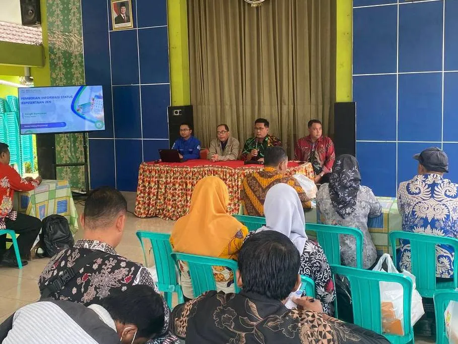 BPJS Kesehatan Banyuwangi Sosialisasikan JKN Bersama Perangkat Desa di Situbondo