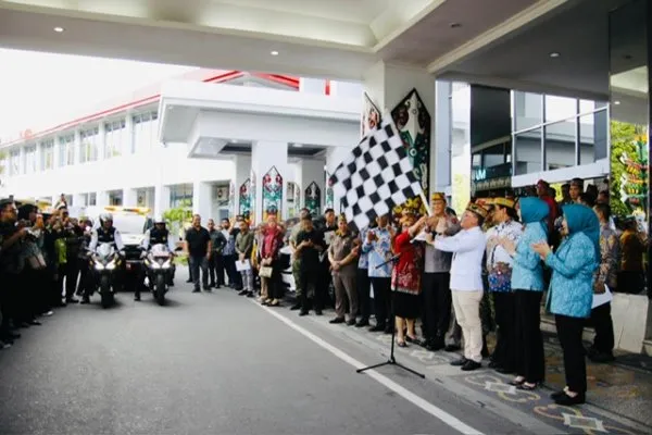 Gubernur Kalteng Salurkan Bansos KHBS untuk 300 Ribu KK