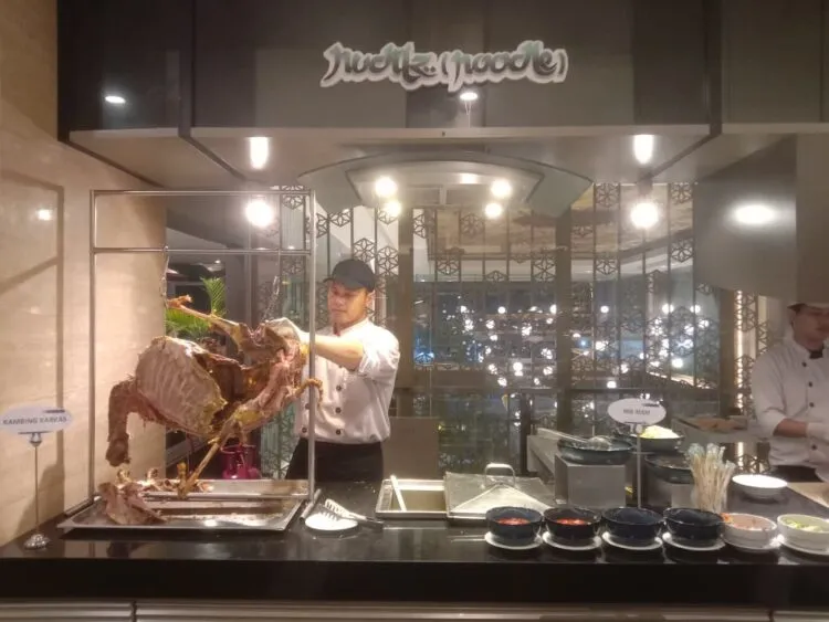 Hotel Santika Premiere Surabaya Hadirkan 300 Menu Iftar Bertema Maroko