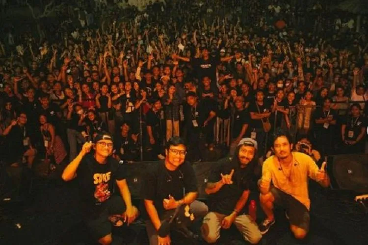 Menyelami Lirik Lagu 'Kopi, Senja dan Logika' oleh Nosstress