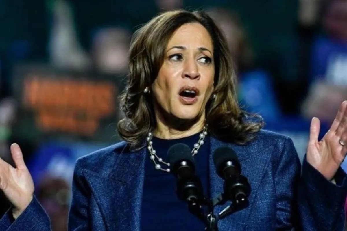 Kamala Harris Pertimbangkan Maju di Pilpres AS 2028