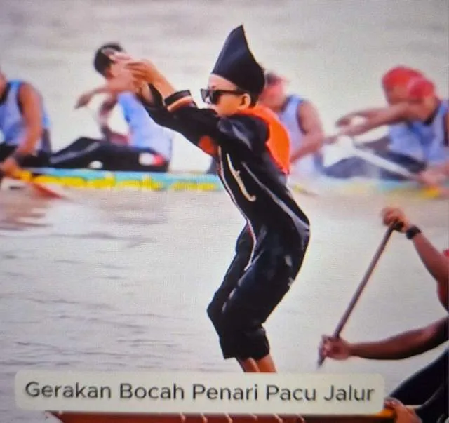 Rayyan Dikka Viral dengan Tarian Aura Farming Pacu Jalur