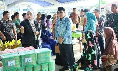 Bupati HSU Tinjau Pasar Murah Ramadhan di Desa Ujung Murung