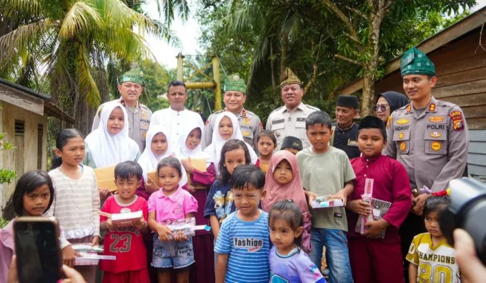 Kapolda Riau Tinjau Progres Jembatan Merah Putih di Kuansing