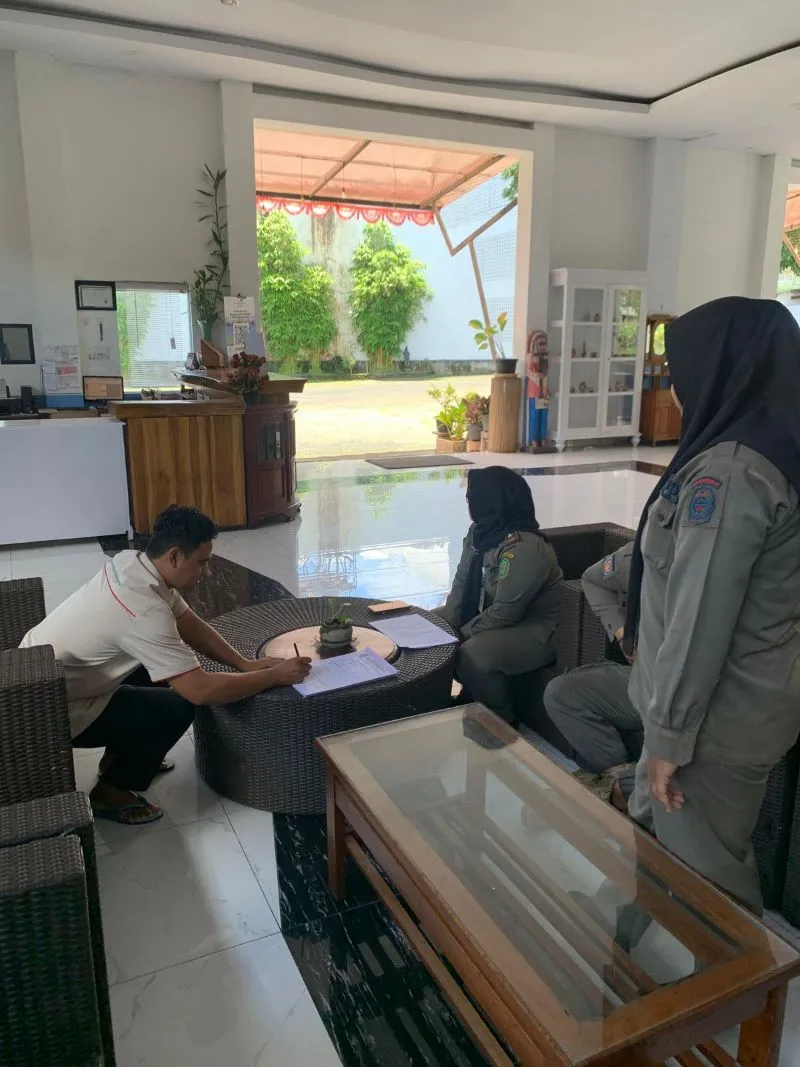 Pemantauan Tempat Hiburan dan Penjualan Miras oleh Satpol PP Bantul Jelang Ramadan