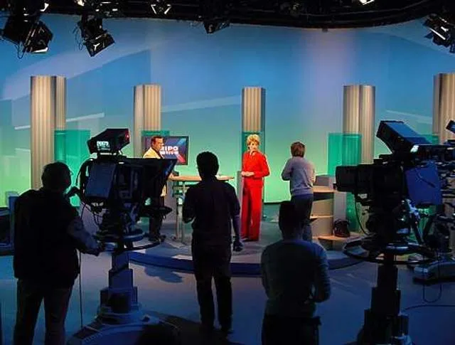Pertumbuhan Industri Hiburan Indonesia Melalui Televisi dan Konten Digital