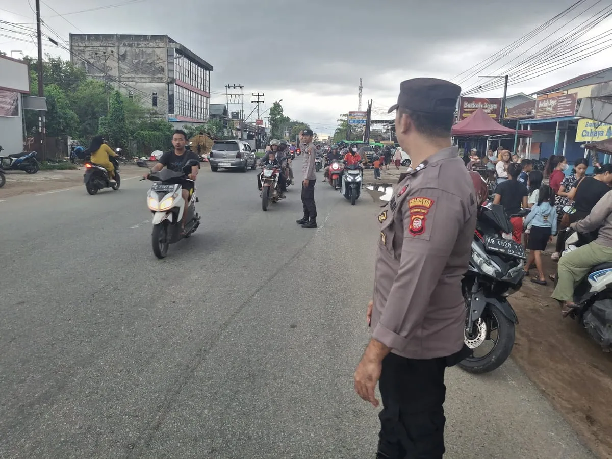 Polsek Pontianak Utara Siaga Amankan Pasar Juadah Ramadhan