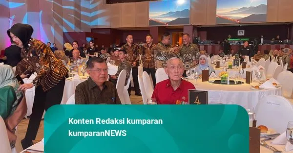 Peluncuran Buku 'Filosofi Parenting' Rayakan Ulang Tahun ke-90 Try Sutrisno