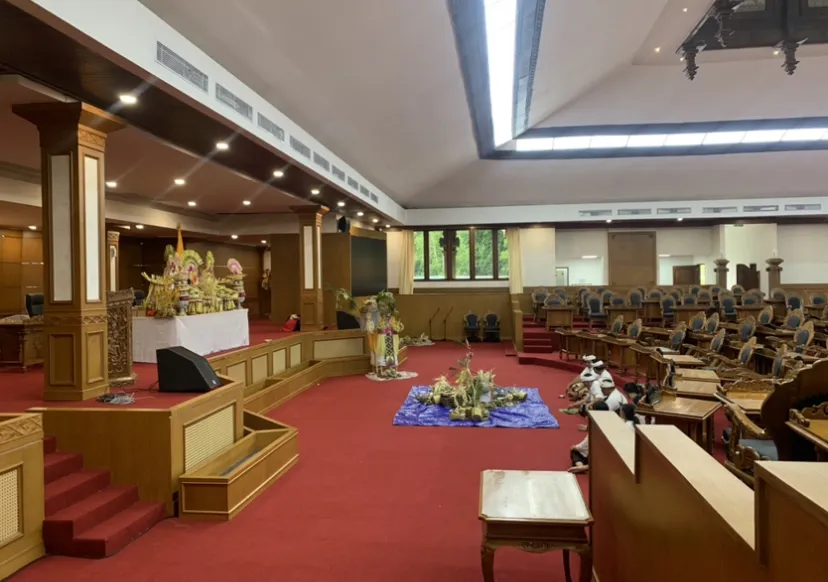 Renovasi Ruang Sidang Utama DPRD Bali Selesai, Siap Digunakan Akhir Januari