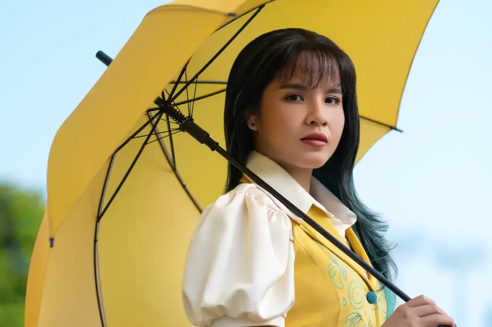 Idgitaf: Musisi Muda dengan Lagu Melankolis 'Sedia Aku Sebelum Hujan'