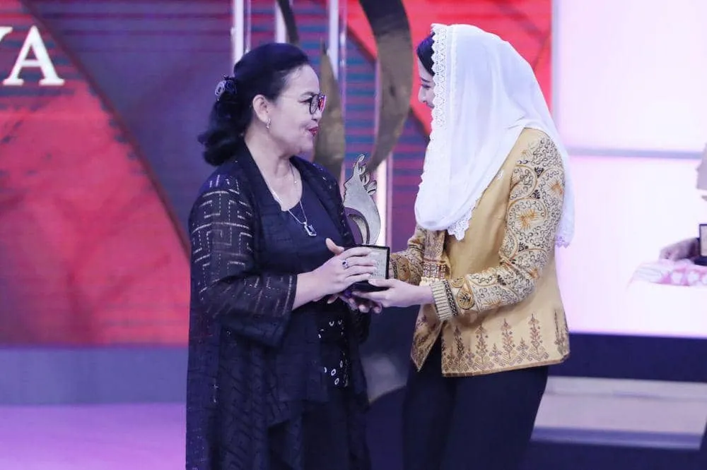 Agustina Menerima Anugerah Puspa Bangsa, Serukan Perluasan Ruang untuk Perempuan
