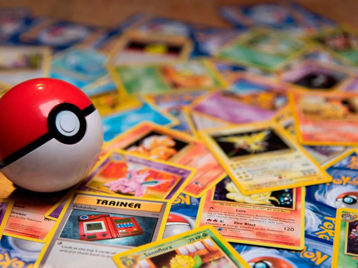 Influencer Logan Paul Lelang Kartu Pokémon Seharga $5,3 Juta