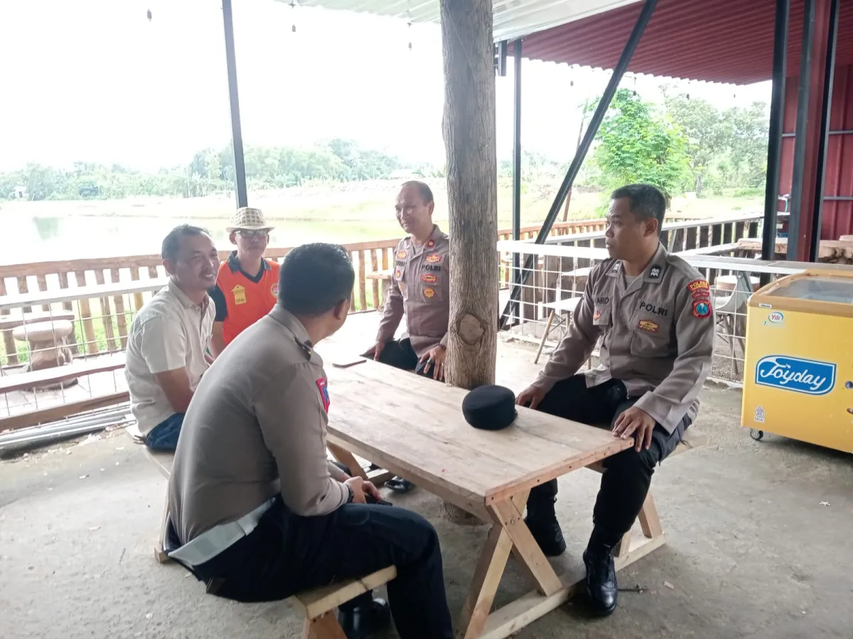 Kapolsek Padangan Gelar Patroli Dialogis di Waduk Sonorejo
