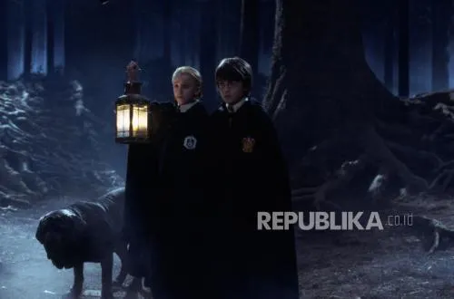 Draco Malfoy Jadi Simbol Keberuntungan Imlek di China
