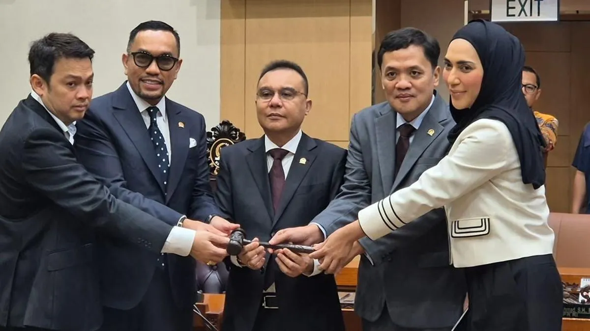 Ahmad Sahroni Kembali Pimpin Komisi III DPR RI