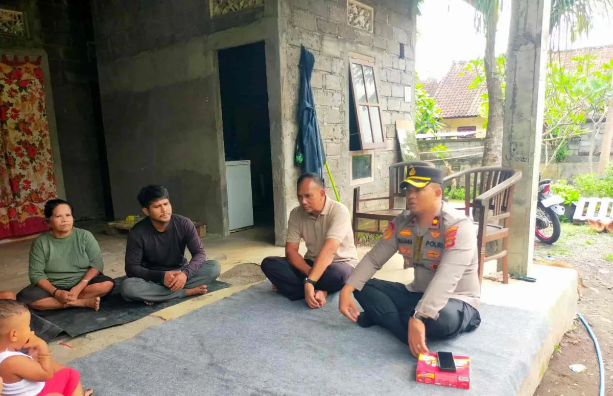 Kapolsek Klungkung Lakukan Silaturahmi dan Imbauan Kamtibmas kepada Warga Sumba Barat Daya